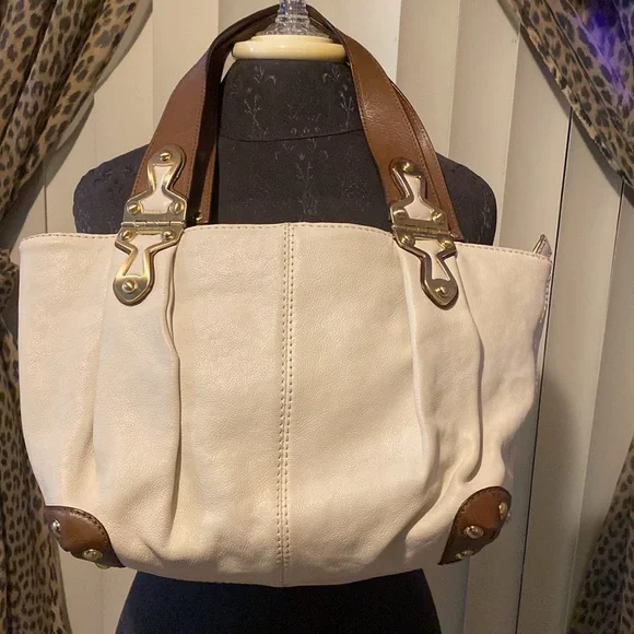 Micheal kors off-white purse - Picture 3 of 12